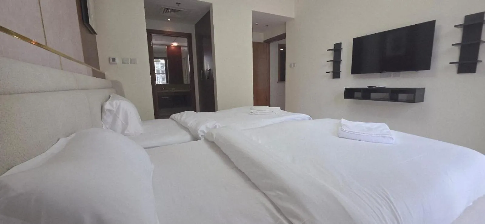 두바이 13Stnd- Luxury 2Bhk - Near Burj Khalifa - Free Parking - Downtown 아파트 아랍에미리트
