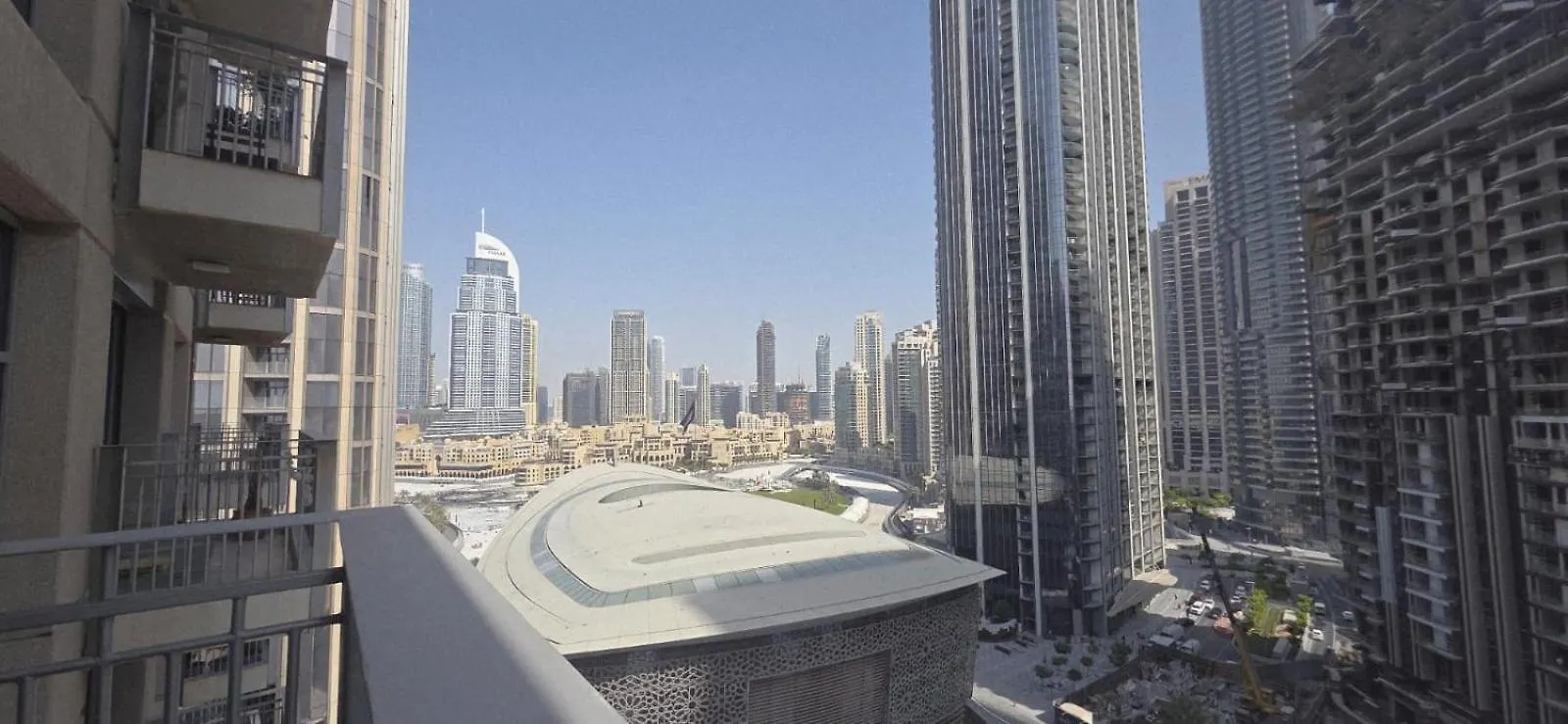 13Stnd- Luxury 2Bhk - Near Burj Khalifa - Free Parking - Downtown Apartment Dubai