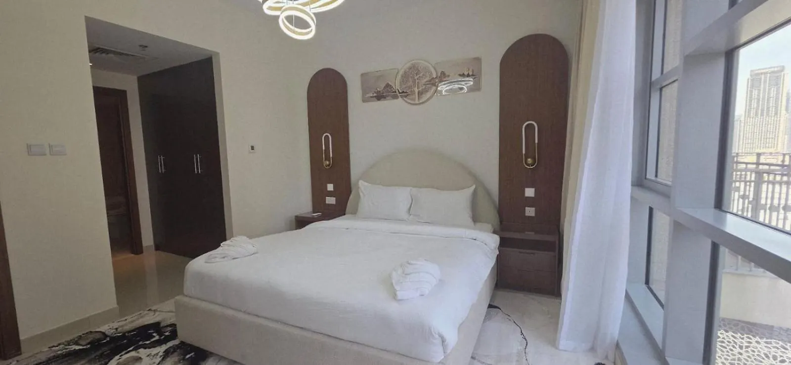 13Stnd- Luxury 2Bhk - Near Burj Khalifa - Free Parking - Downtown Apartment Dubai