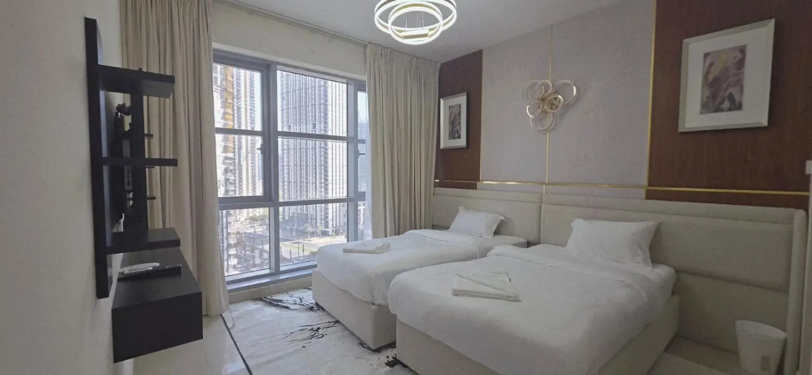 13Stnd- Luxury 2Bhk - Near Burj Khalifa - Free Parking - Downtown Apartment Dubai