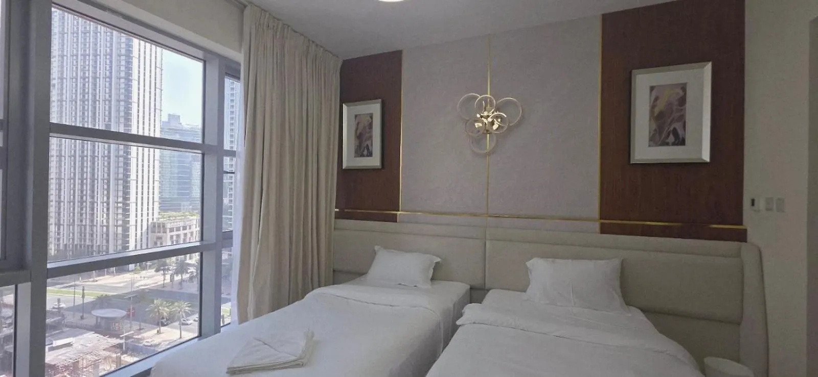 13Stnd- Luxury 2Bhk - Near Burj Khalifa - Free Parking - Downtown Apartment Dubai United Arab Emirates