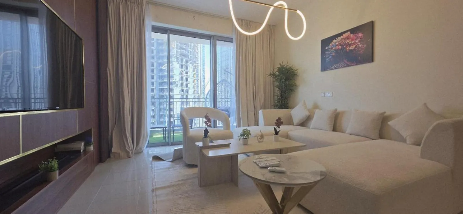 13Stnd- Luxury 2Bhk - Near Burj Khalifa - Free Parking - Downtown Apartment Dubai 0*,  United Arab Emirates